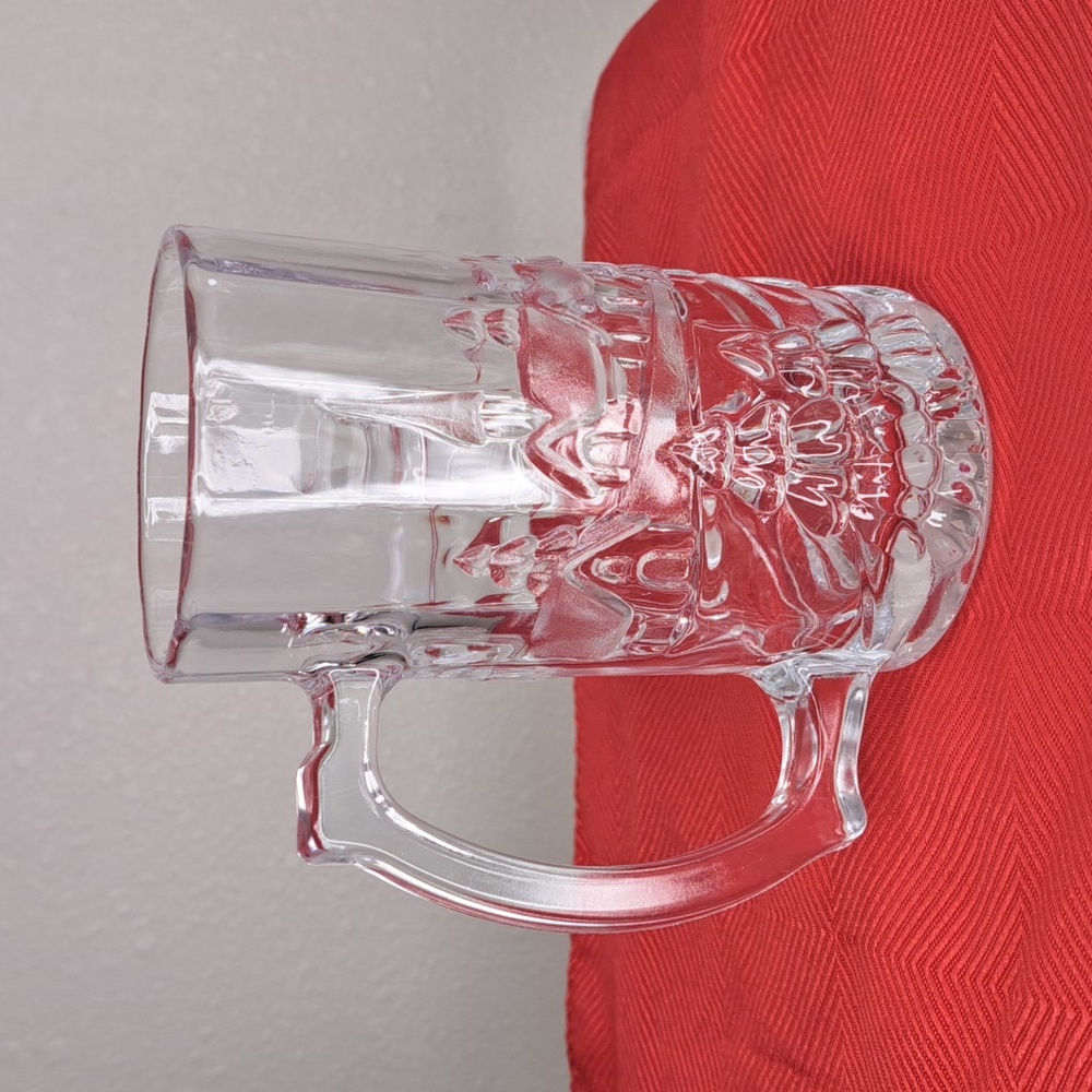 Mikasa Winter Season Holidays Glass Drinking Christmas Mug 5" Tall 12 onz